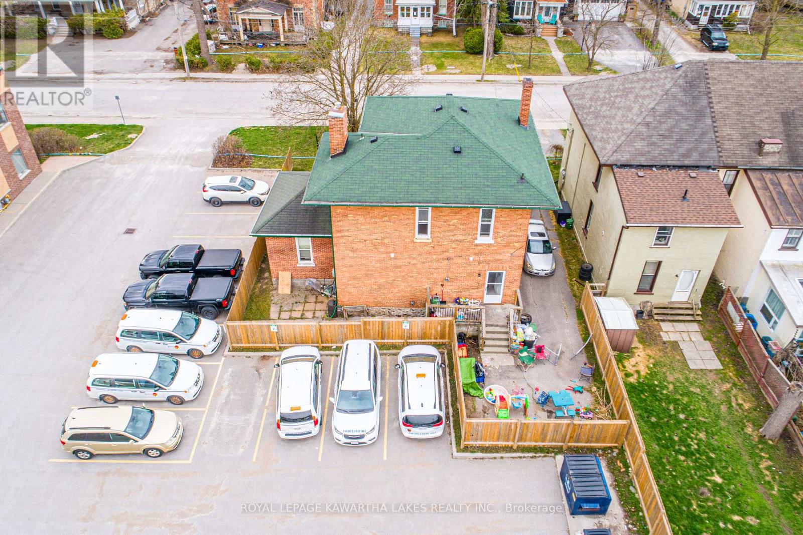 6 Glenelg Street W, Kawartha Lakes (Lindsay), Ontario  K9V 2T8 - Photo 36 - X12113272