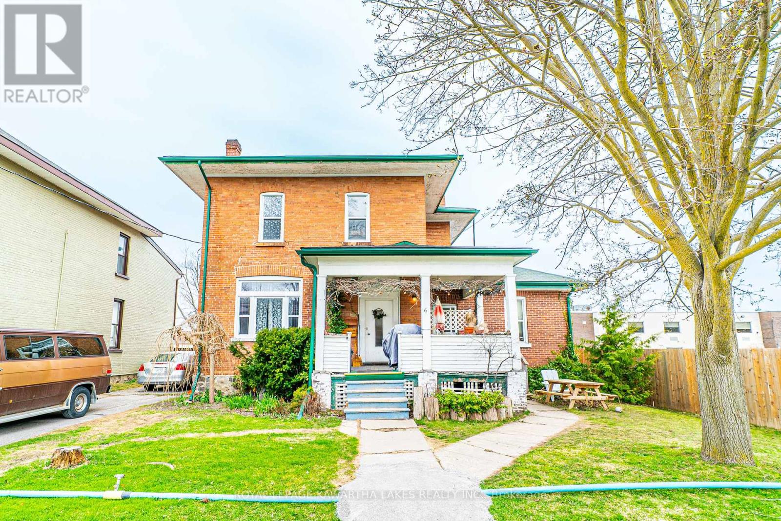 6 Glenelg Street W, Kawartha Lakes (Lindsay), Ontario  K9V 2T8 - Photo 7 - X12113272