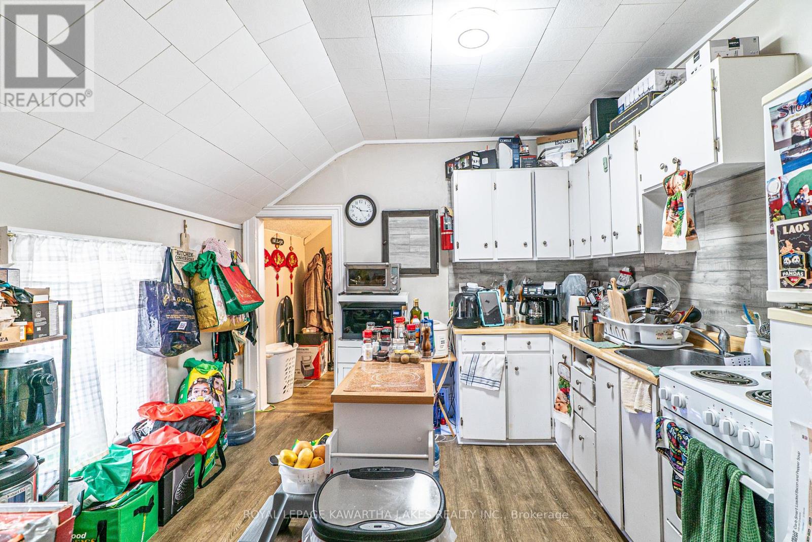 86 Lindsay Street S, Kawartha Lakes (Lindsay), Ontario  K9V 2M3 - Photo 12 - X12113382