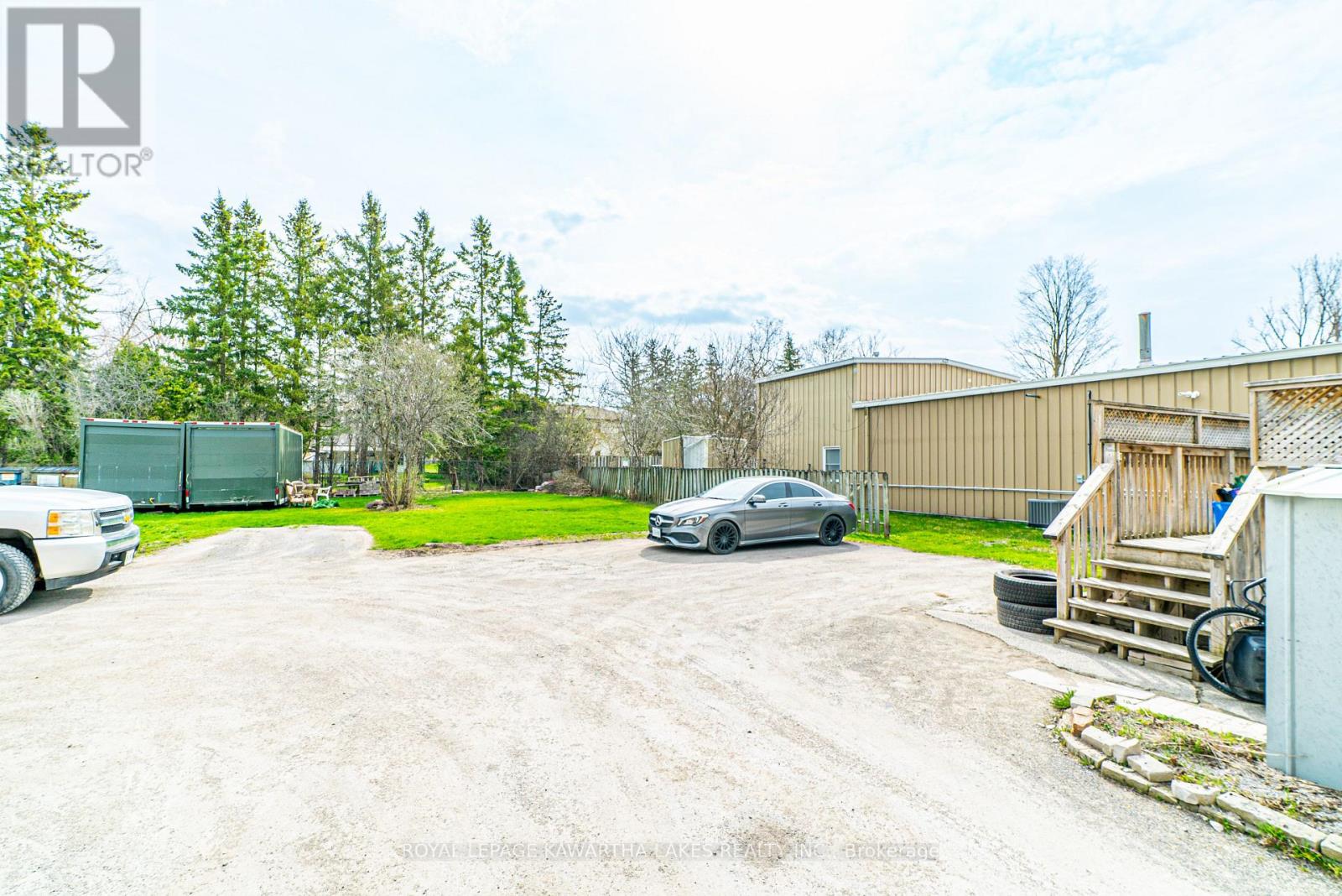 86 Lindsay Street S, Kawartha Lakes (Lindsay), Ontario  K9V 2M3 - Photo 27 - X12113382