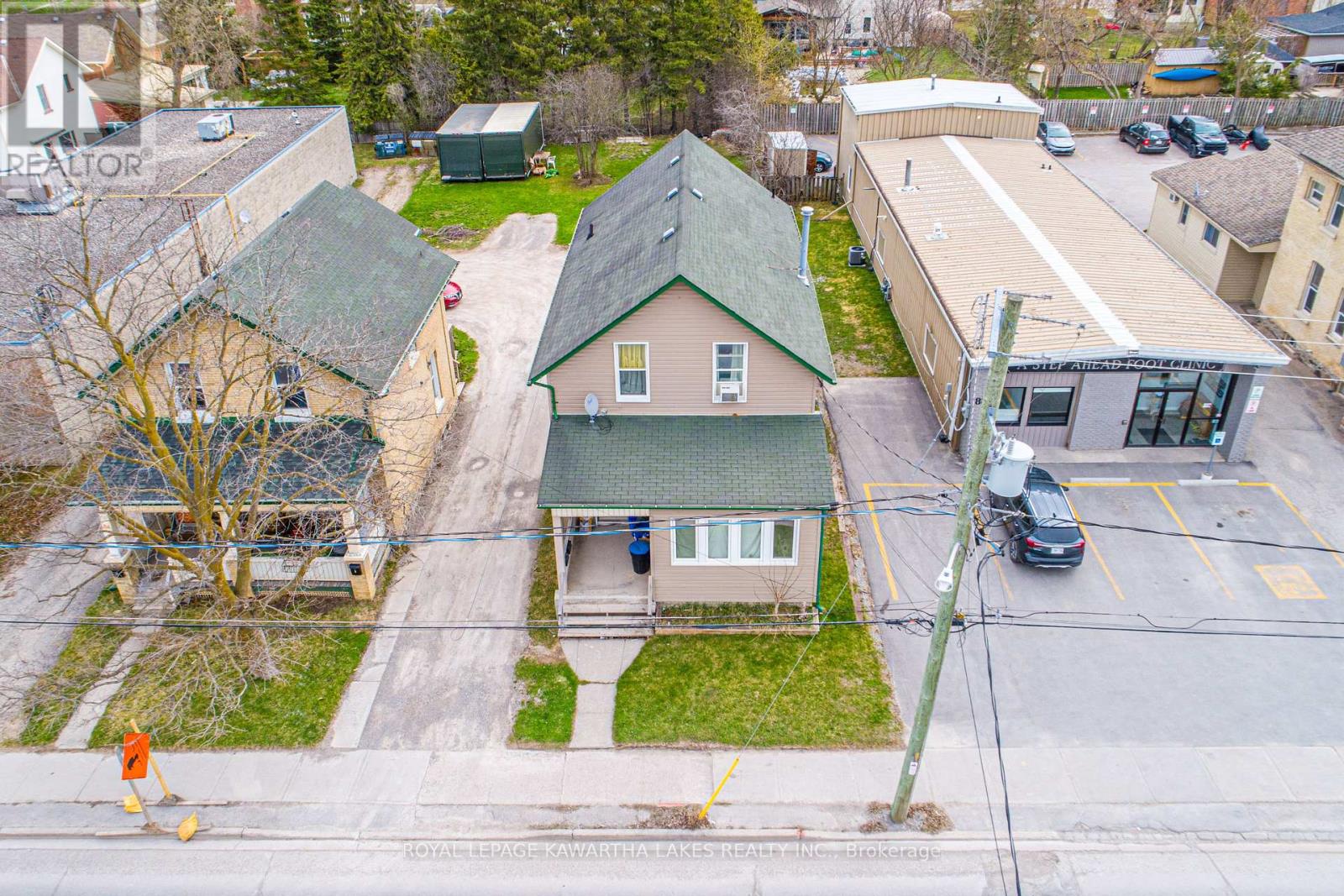 86 Lindsay Street S, Kawartha Lakes (Lindsay), Ontario  K9V 2M3 - Photo 5 - X12113382