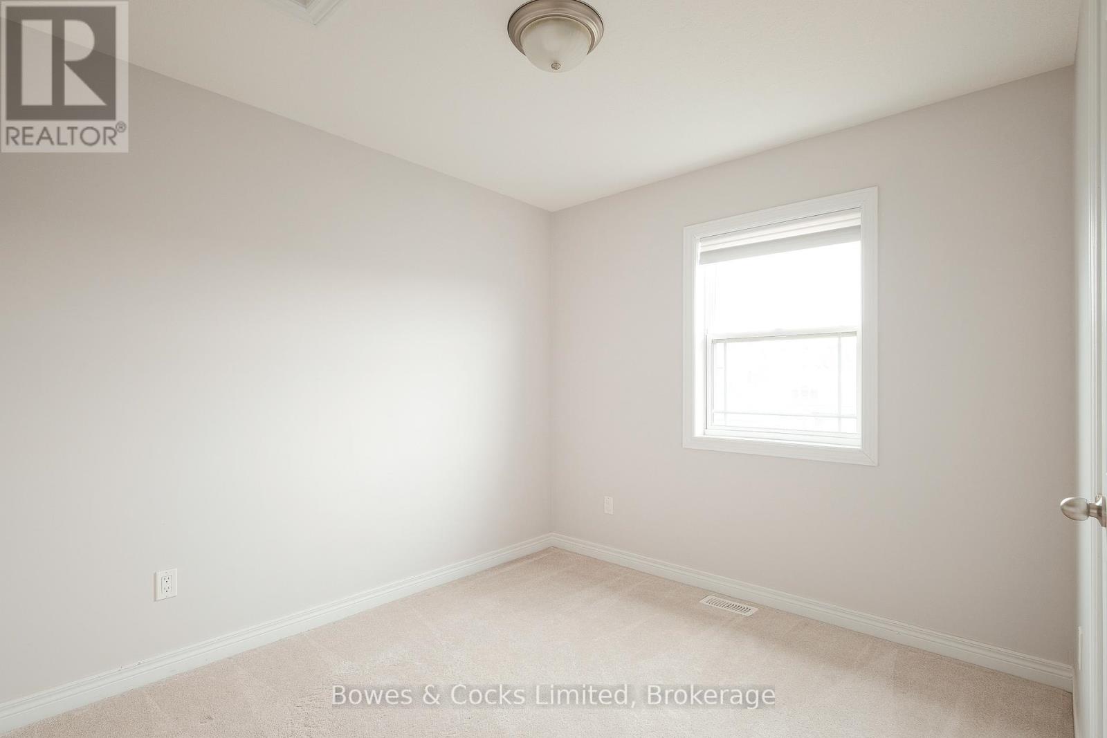 245 Rowberry Boulevard, Peterborough North (North), Ontario  K9H 0H9 - Photo 17 - X12113780