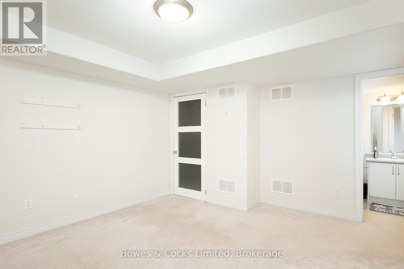 245 Rowberry Boulevard, Peterborough North (North), Ontario  K9H 0H9 - Photo 27 - X12113780