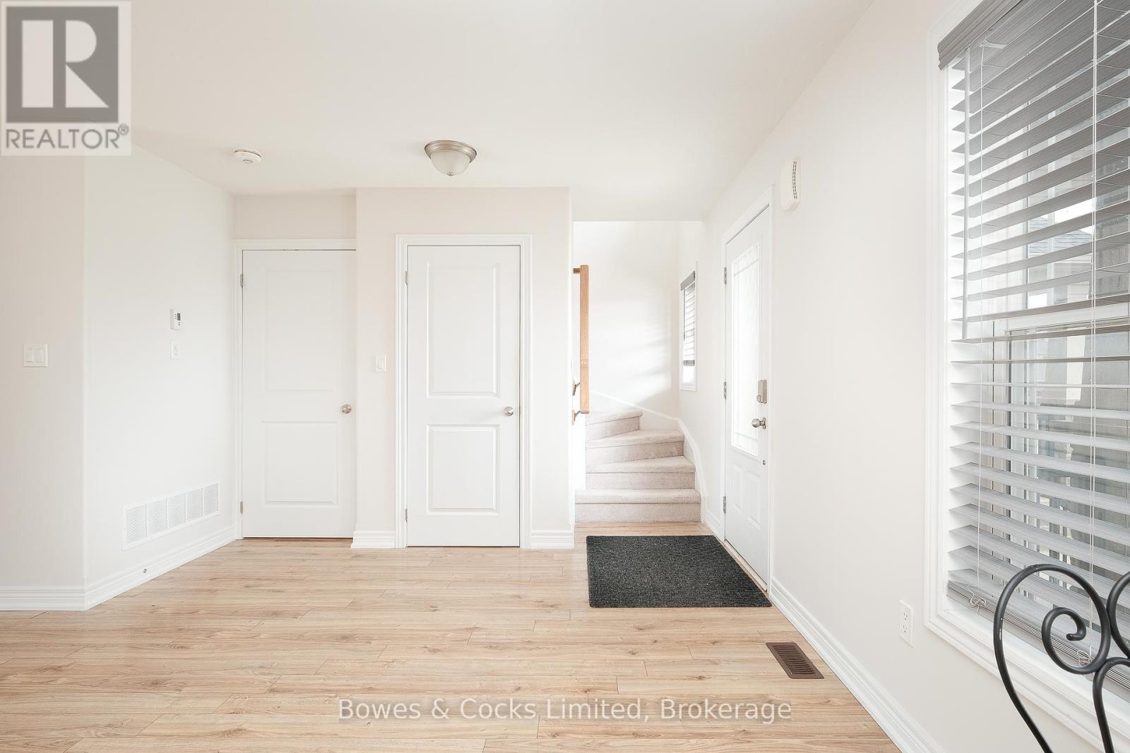 245 Rowberry Boulevard, Peterborough North (North), Ontario  K9H 0H9 - Photo 3 - X12113780