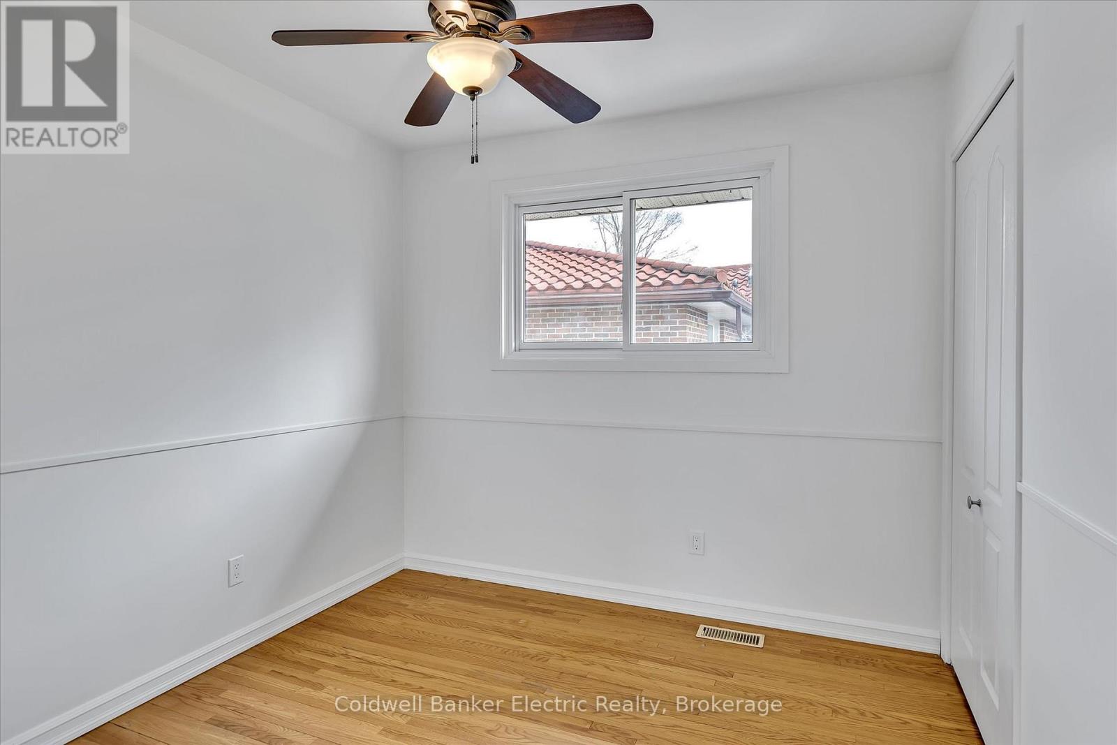 299 Bellevue Street, Peterborough North (South), Ontario  K9H 5E8 - Photo 25 - X12113803