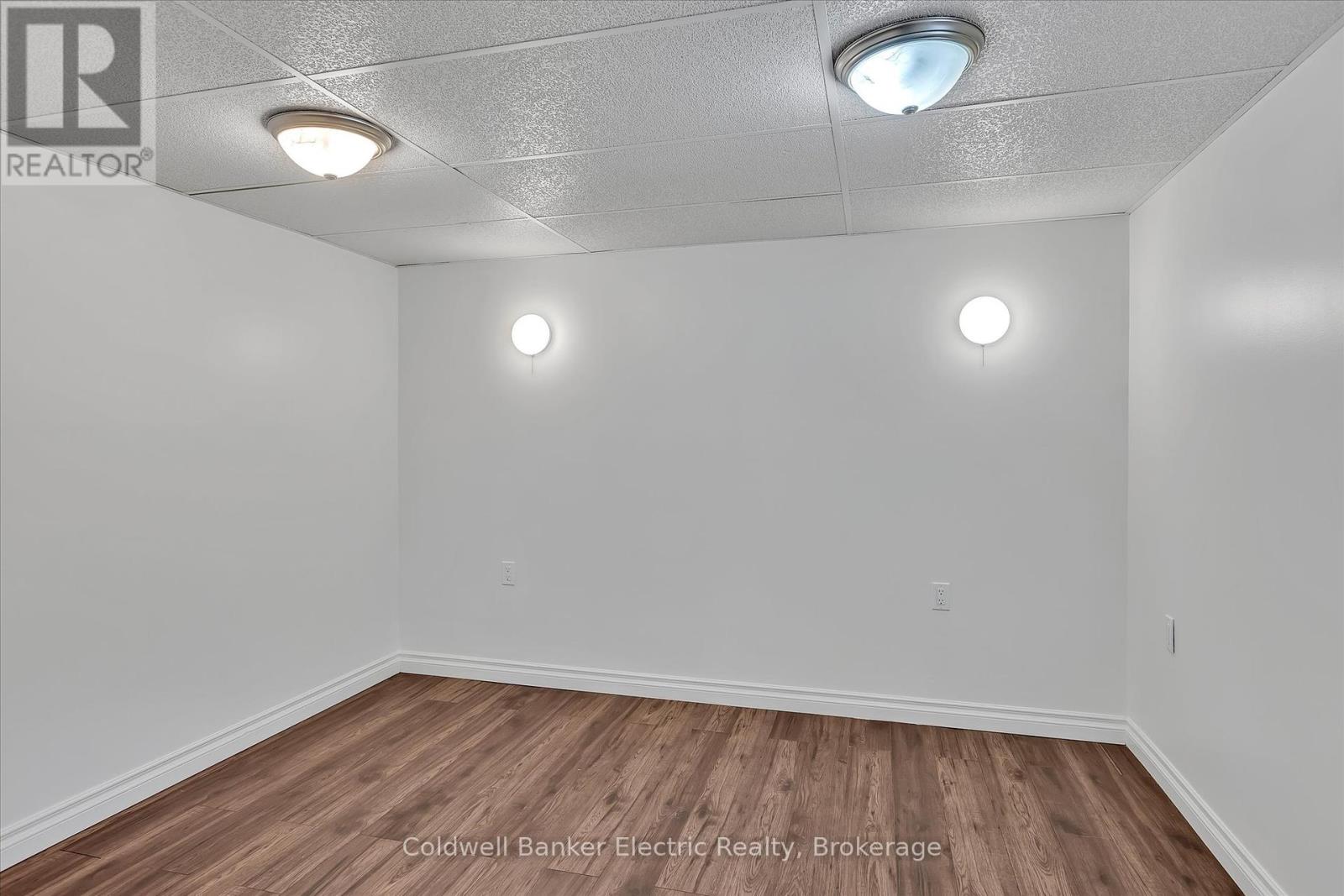 299 Bellevue Street, Peterborough North (South), Ontario  K9H 5E8 - Photo 40 - X12113803
