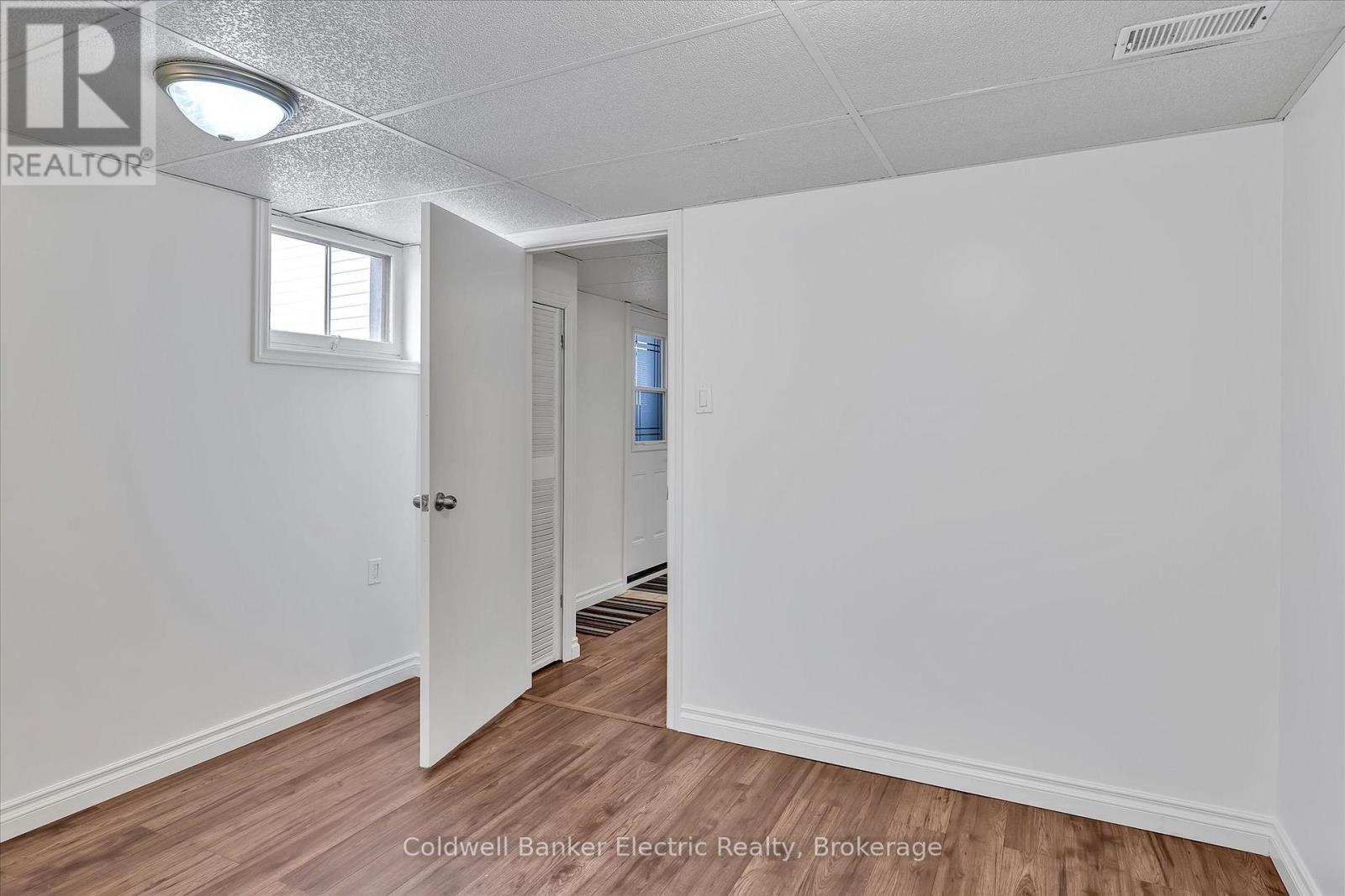299 Bellevue Street, Peterborough North (South), Ontario  K9H 5E8 - Photo 41 - X12113803