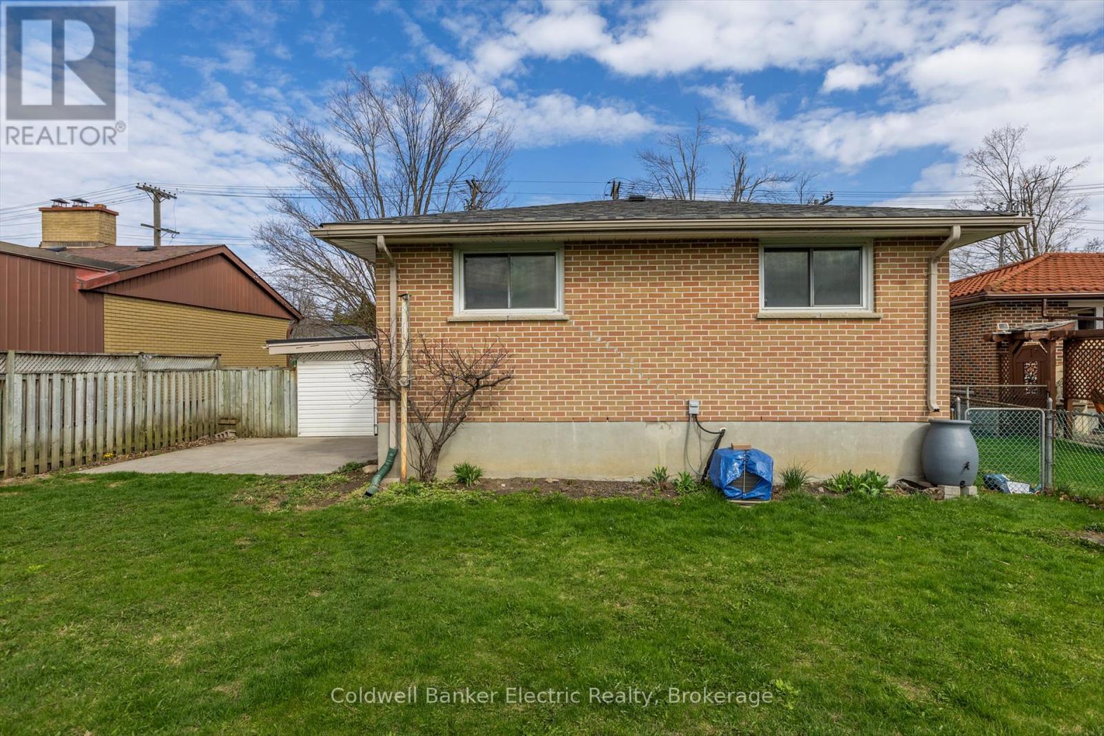 299 Bellevue Street, Peterborough North (South), Ontario  K9H 5E8 - Photo 46 - X12113803