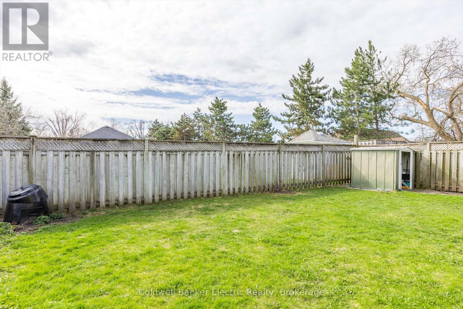 299 Bellevue Street, Peterborough North (South), Ontario  K9H 5E8 - Photo 47 - X12113803