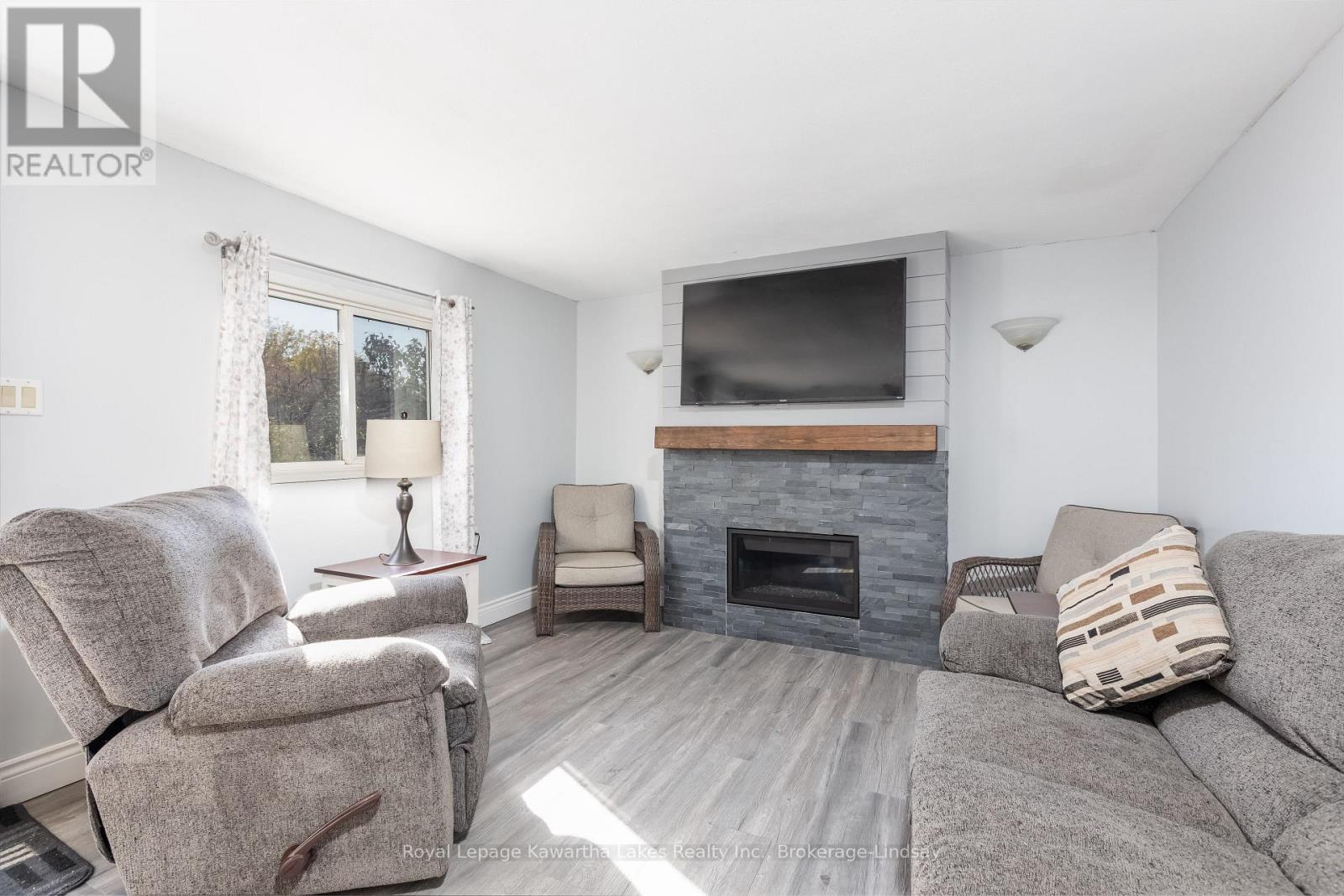 205 William Street N, Kawartha Lakes (Lindsay), Ontario  K9V 4B8 - Photo 6 - X12114546