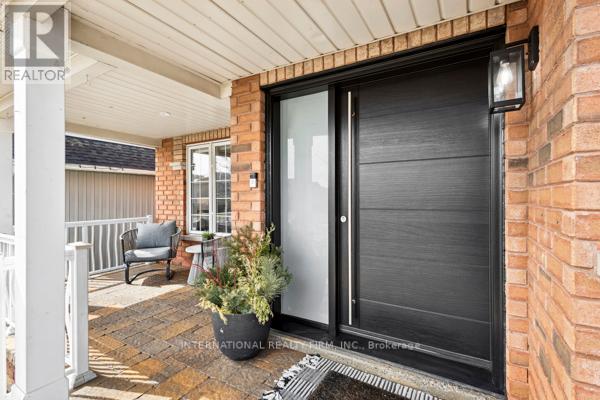 32 Brookhouse Drive, Clarington (Newcastle), Ontario  L1B 1N8 - Photo 3 - E12114760