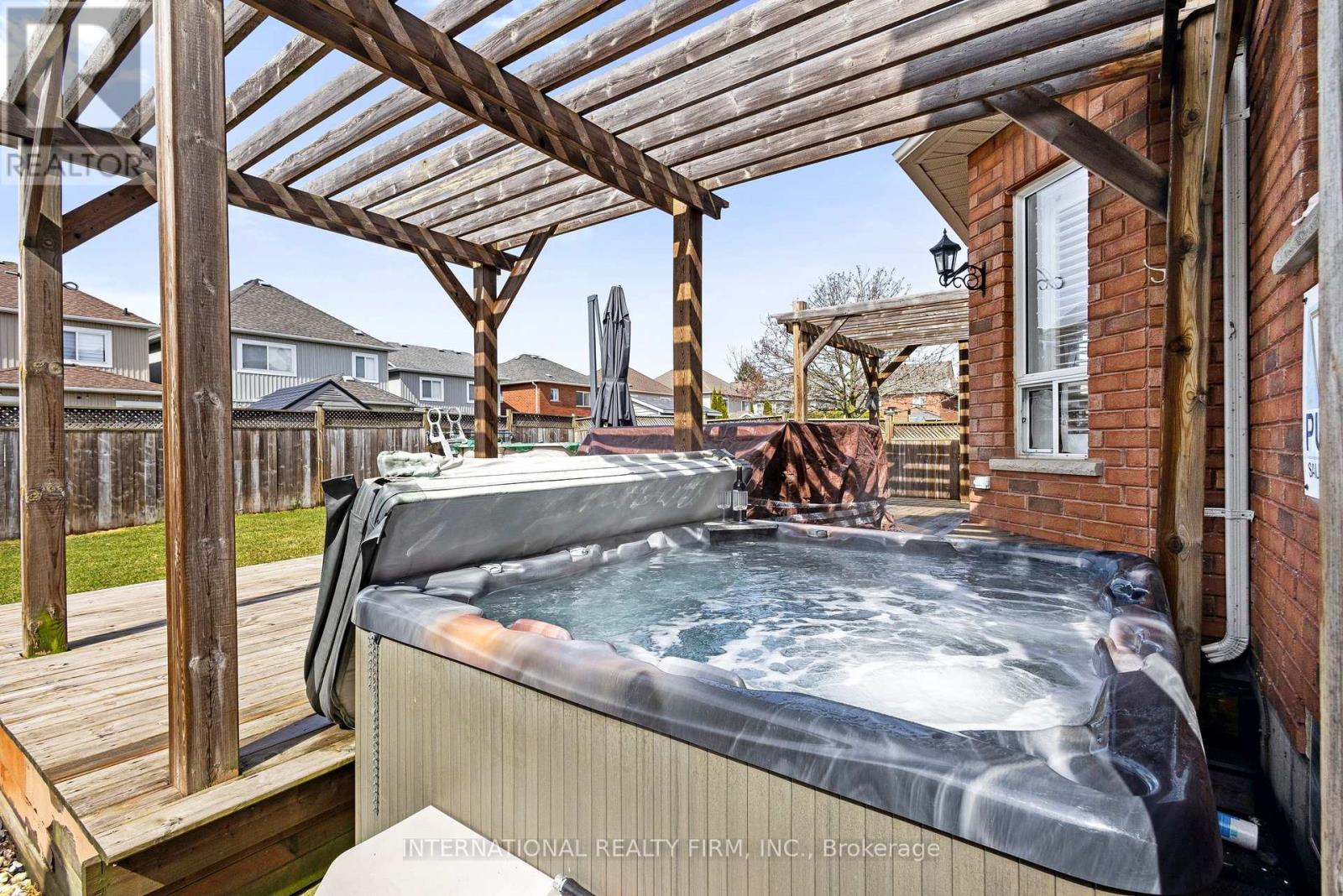 32 Brookhouse Drive, Clarington (Newcastle), Ontario  L1B 1N8 - Photo 35 - E12114760