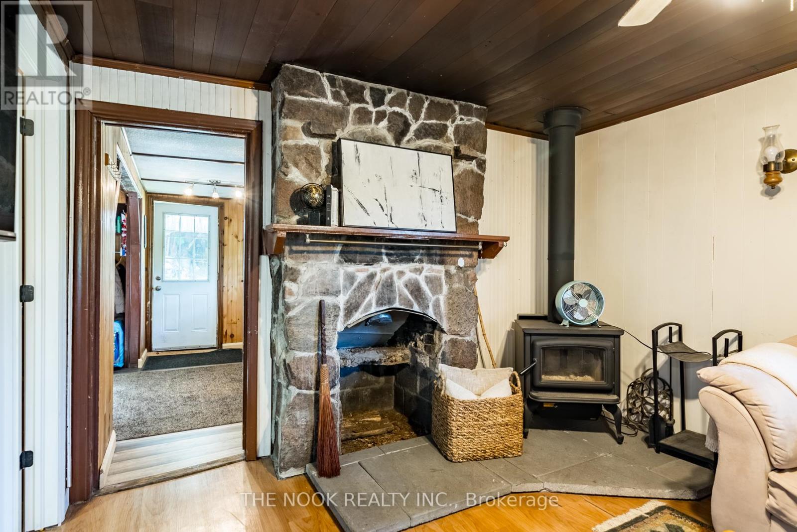 592 Fire Route 93a, Havelock-Belmont-Methuen, Ontario  K0L 2H0 - Photo 8 - X12114819