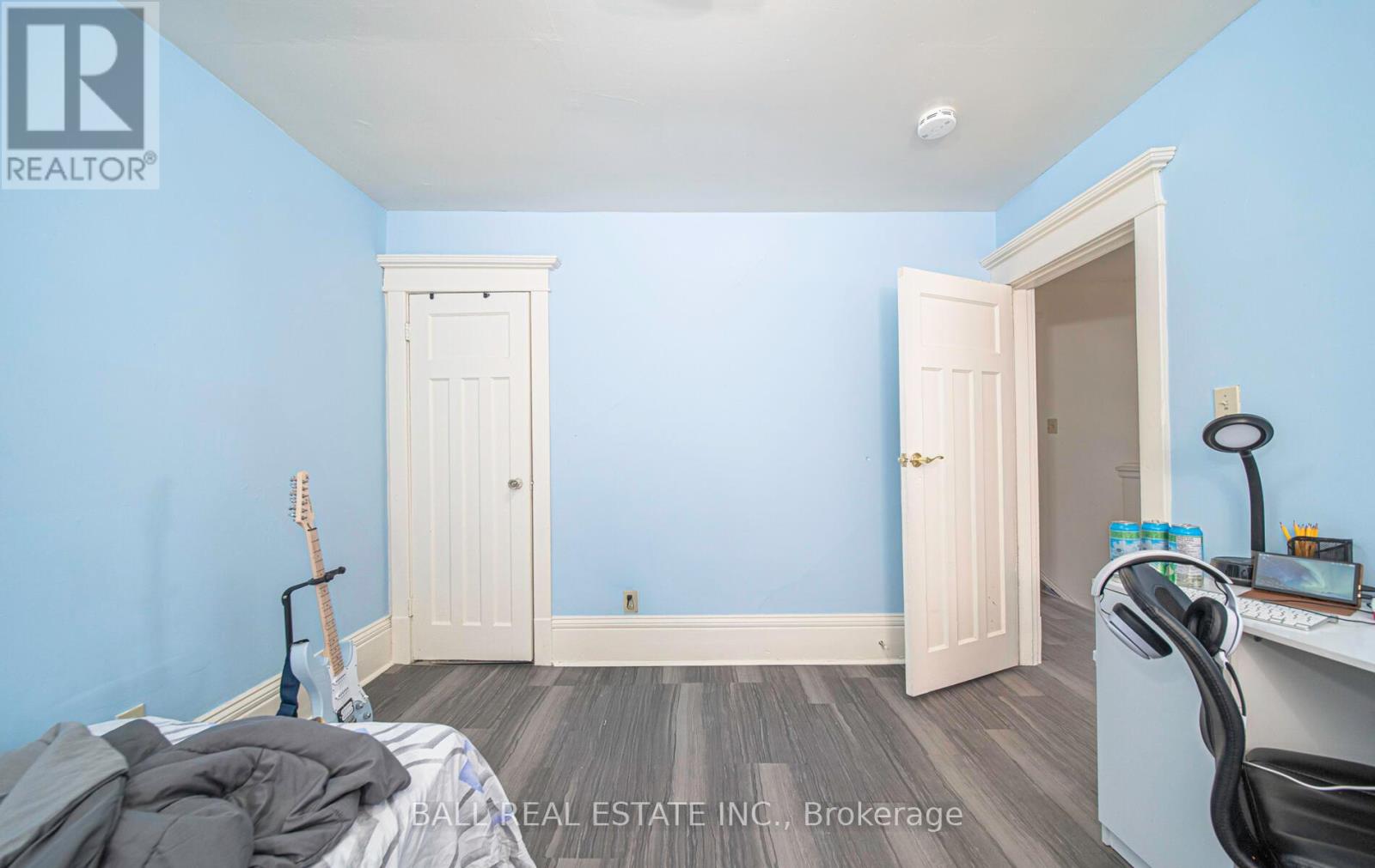 306 Simcoe Street, Peterborough (Downtown), Ontario  K9H 2J2 - Photo 11 - X12114923