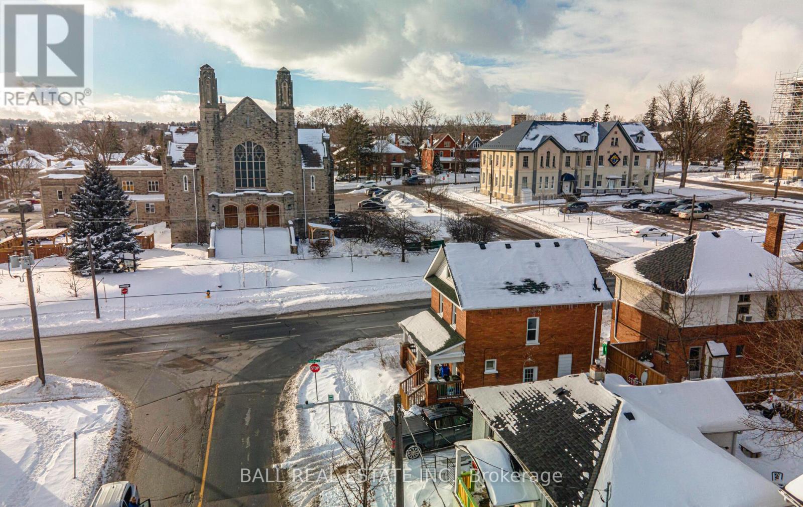 306 Simcoe Street, Peterborough (Downtown), Ontario  K9H 2J2 - Photo 19 - X12114923