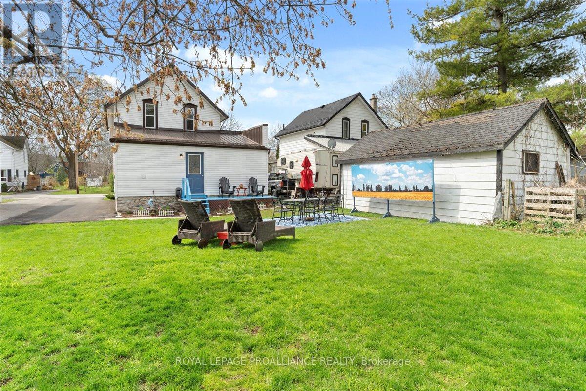 108 Inkerman Street, Trent Hills (Campbellford), Ontario  K0L 1L0 - Photo 2 - X12115019