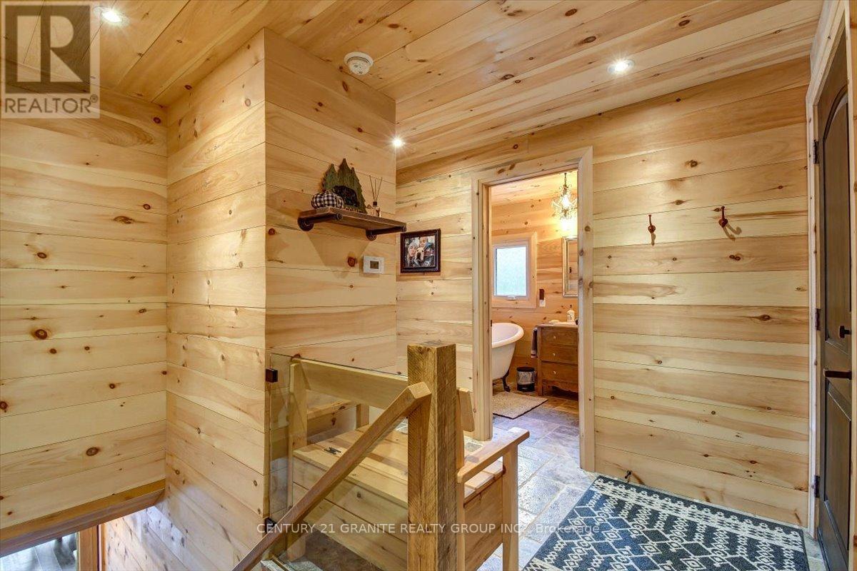 539b Dog Bay Road, Hastings Highlands (Herschel Ward), Ontario  K0L 2S0 - Photo 20 - X12115055