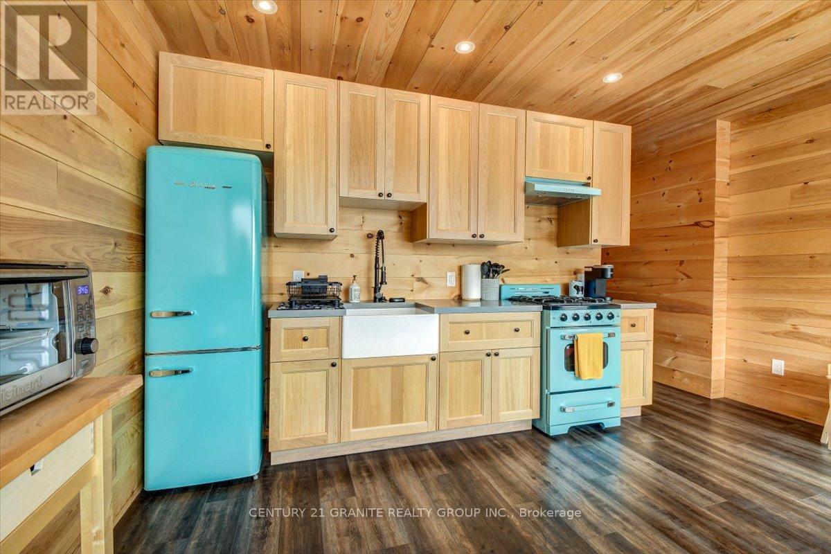 539b Dog Bay Road, Hastings Highlands (Herschel Ward), Ontario  K0L 2S0 - Photo 22 - X12115055
