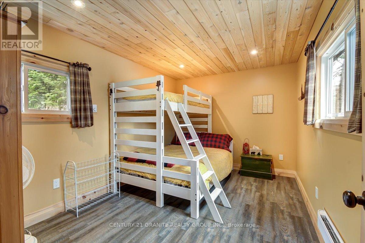 539b Dog Bay Road, Hastings Highlands (Herschel Ward), Ontario  K0L 2S0 - Photo 33 - X12115055