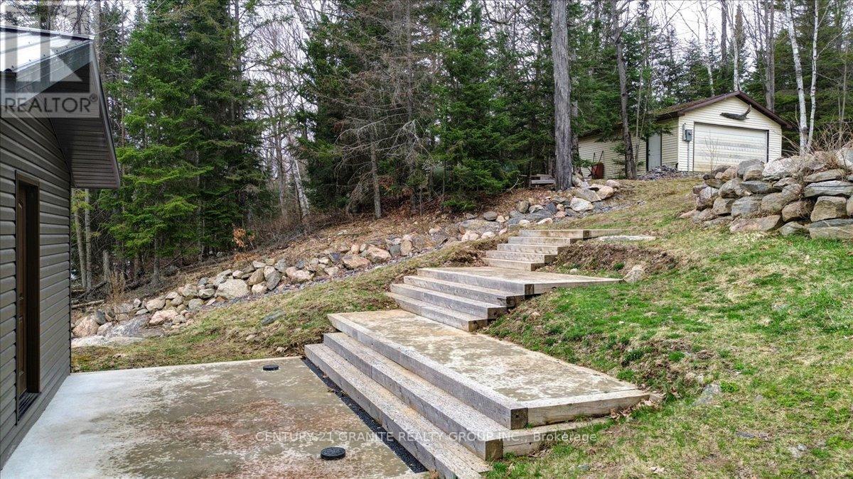 539b Dog Bay Road, Hastings Highlands (Herschel Ward), Ontario  K0L 2S0 - Photo 44 - X12115055