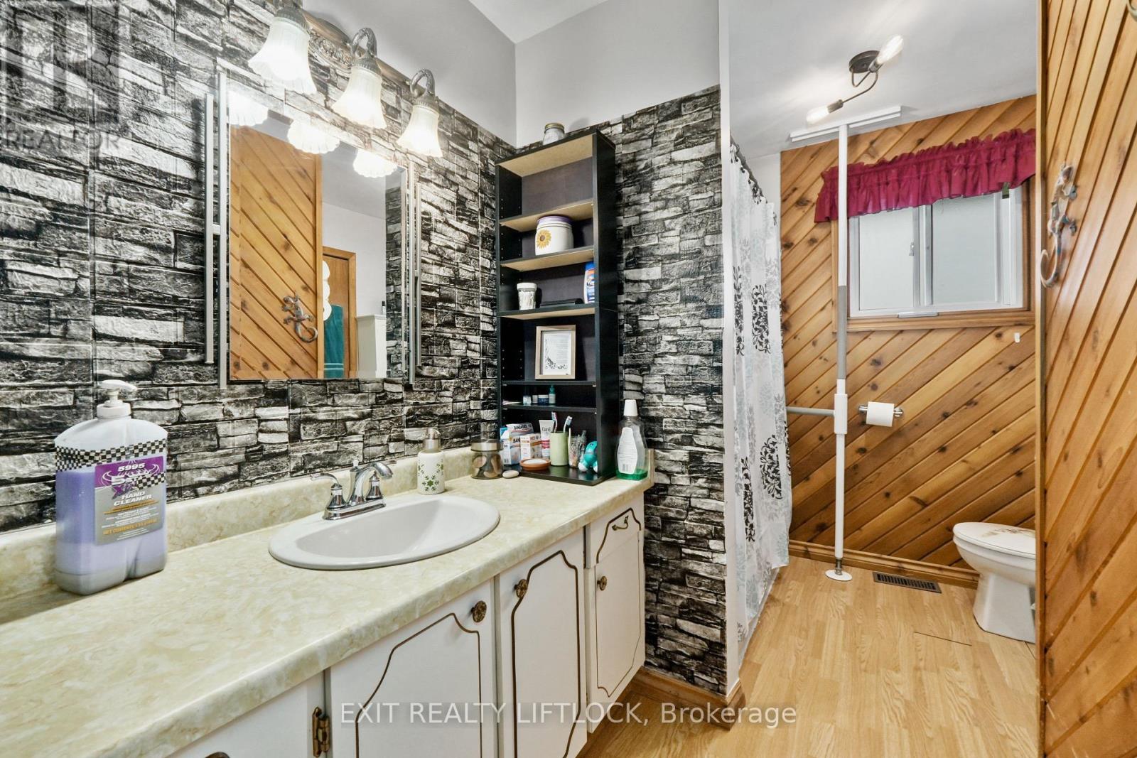 1688 Tara Road, Selwyn, Ontario  K9J 6X2 - Photo 18 - X12115065