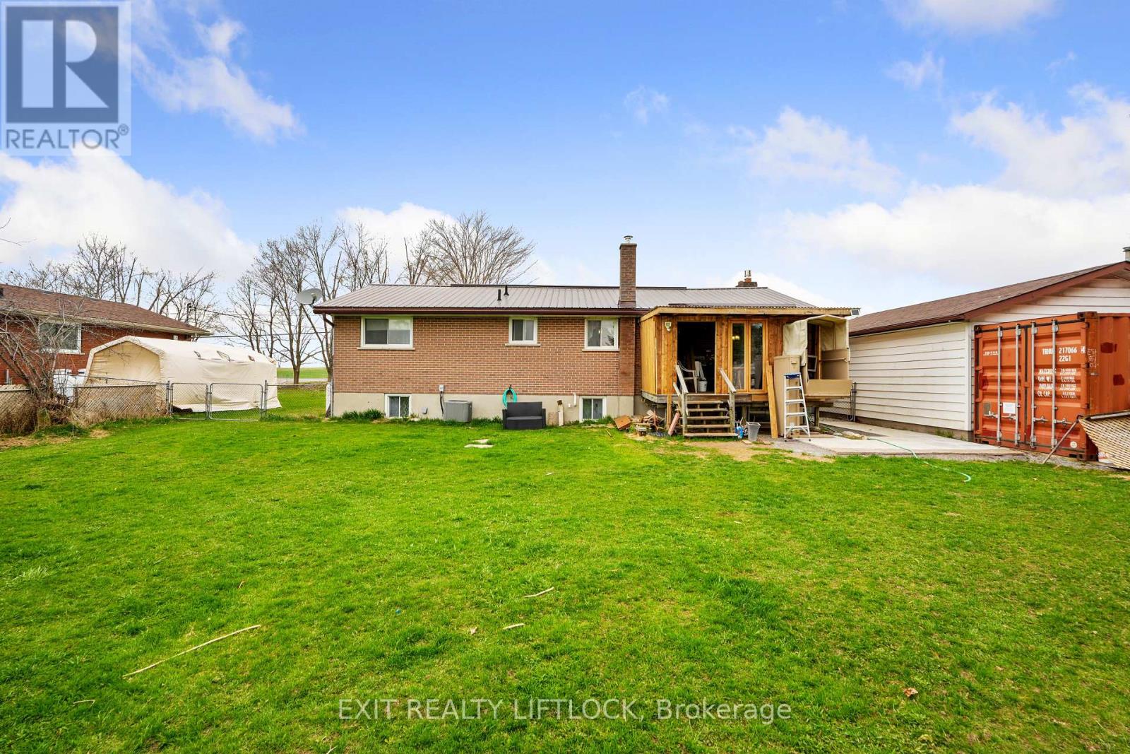 1688 Tara Road, Selwyn, Ontario  K9J 6X2 - Photo 36 - X12115065