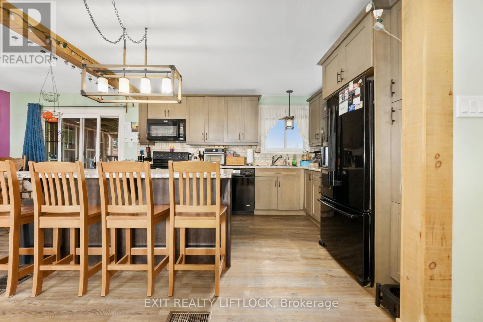 1688 Tara Road, Selwyn, Ontario  K9J 6X2 - Photo 4 - X12115065