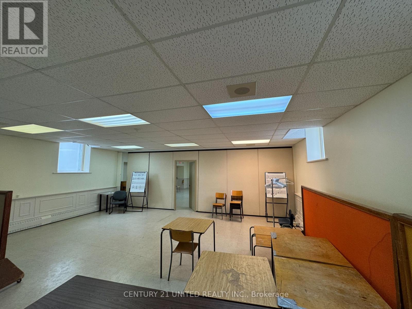 Lower - 235 Rubidge Street, Peterborough Central (South), Ontario  K9J 3N9 - Photo 5 - X12115072