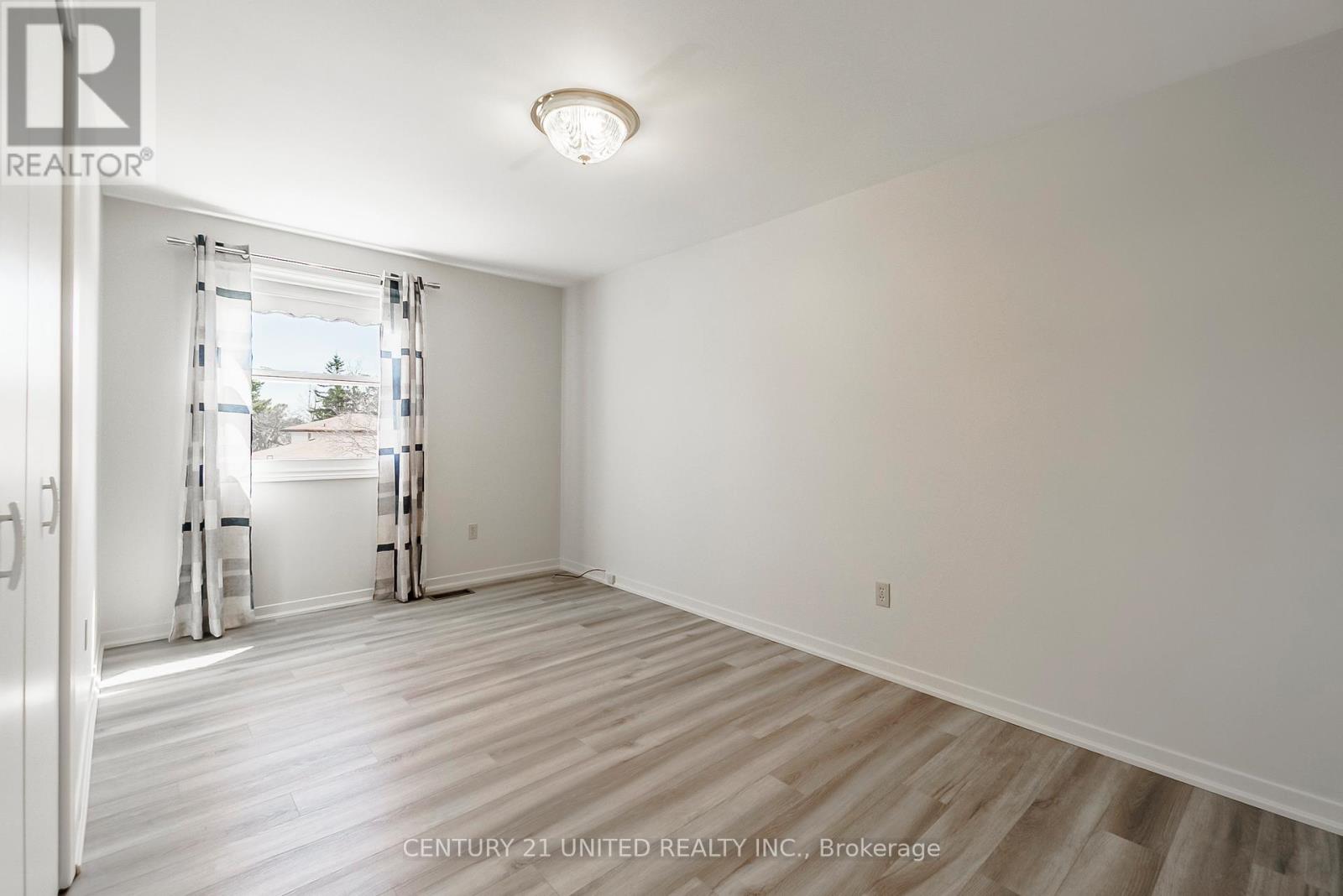1375 Heather Lane, Peterborough West (North), Ontario  K9J 7N1 - Photo 19 - X12115175