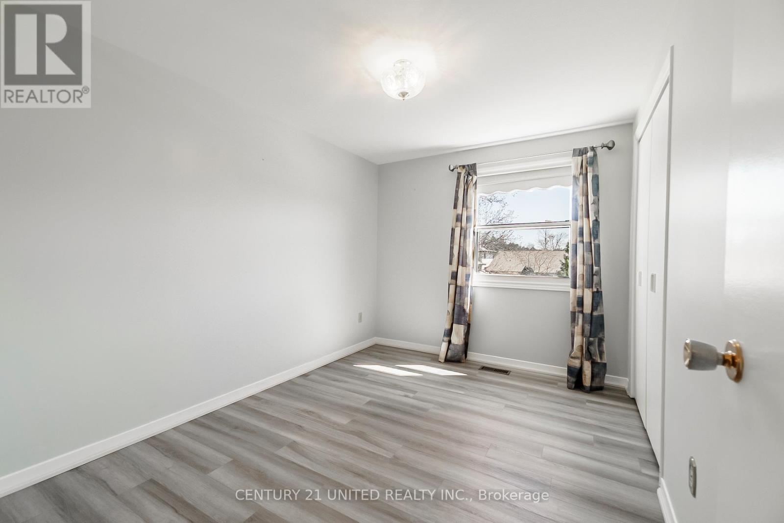 1375 Heather Lane, Peterborough West (North), Ontario  K9J 7N1 - Photo 21 - X12115175