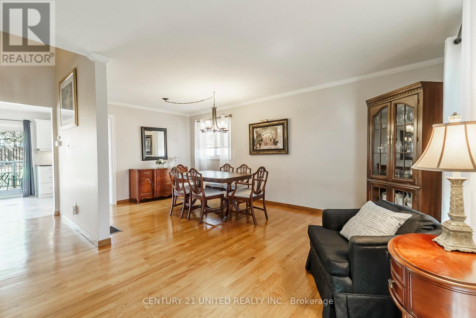1375 Heather Lane, Peterborough West (North), Ontario  K9J 7N1 - Photo 5 - X12115175