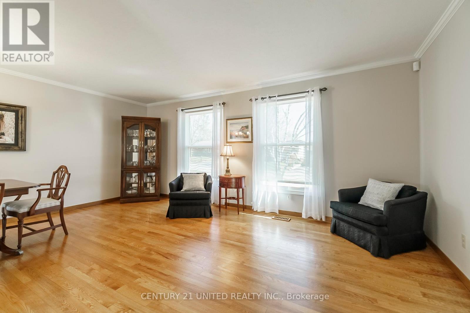 1375 Heather Lane, Peterborough West (North), Ontario  K9J 7N1 - Photo 6 - X12115175
