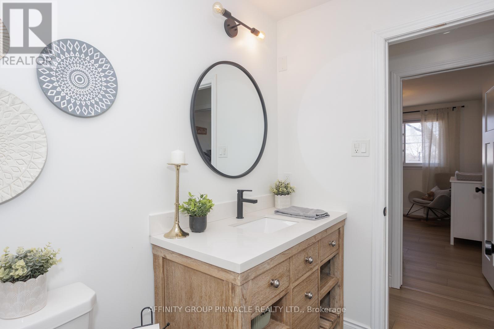19 Mohawk Drive, Kawartha Lakes (Ops), Ontario  K9V 0J6 - Photo 23 - X12115200