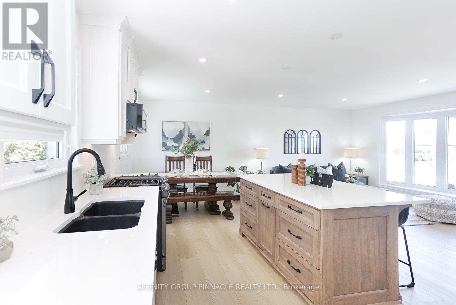 19 Mohawk Drive, Kawartha Lakes (Ops), Ontario  K9V 0J6 - Photo 9 - X12115200