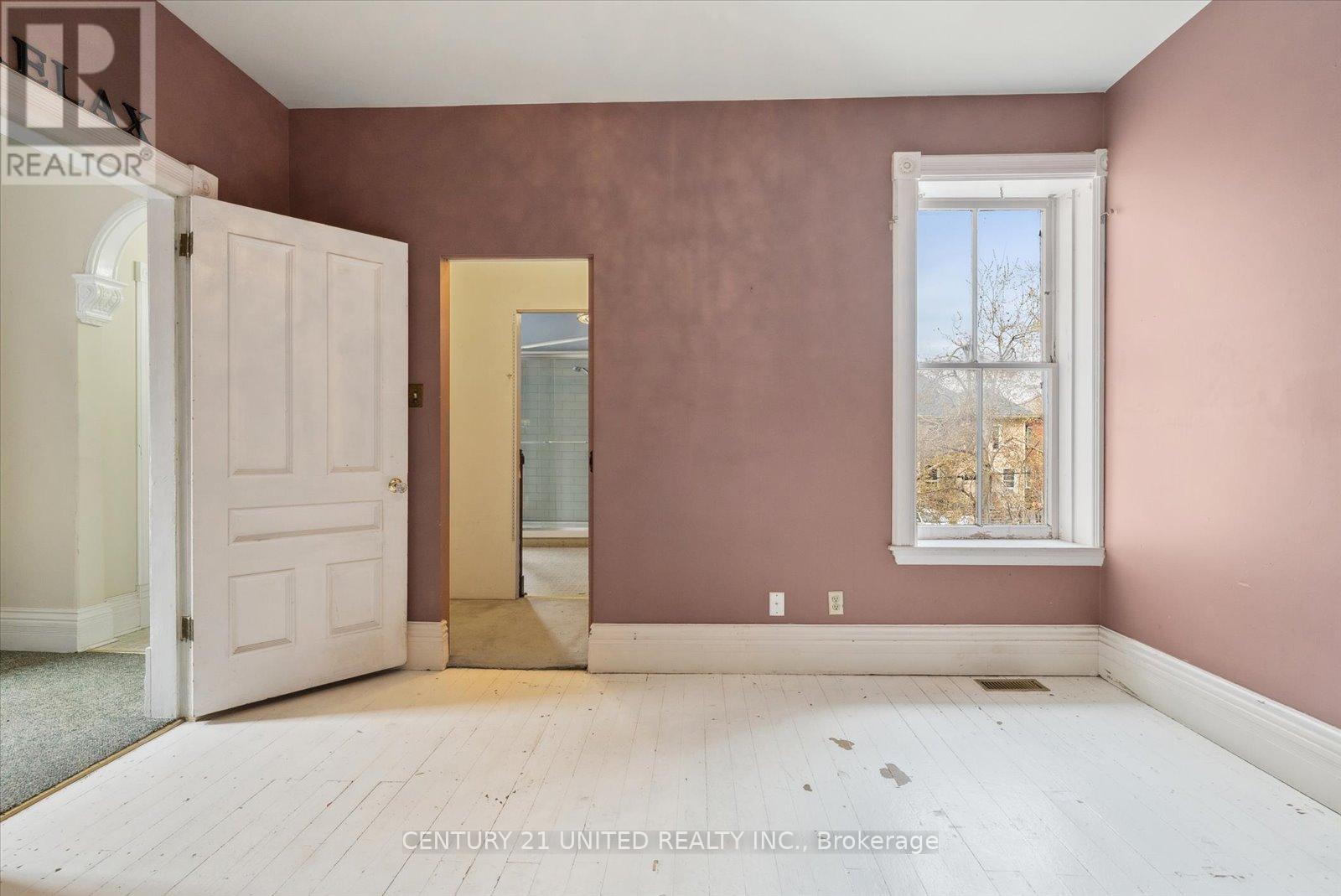 183 Stewart Street, Peterborough Central (South), Ontario  K9J 3M4 - Photo 25 - X12115262