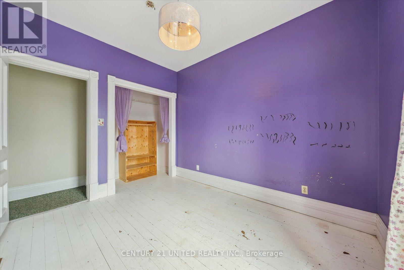 183 Stewart Street, Peterborough Central (South), Ontario  K9J 3M4 - Photo 35 - X12115262