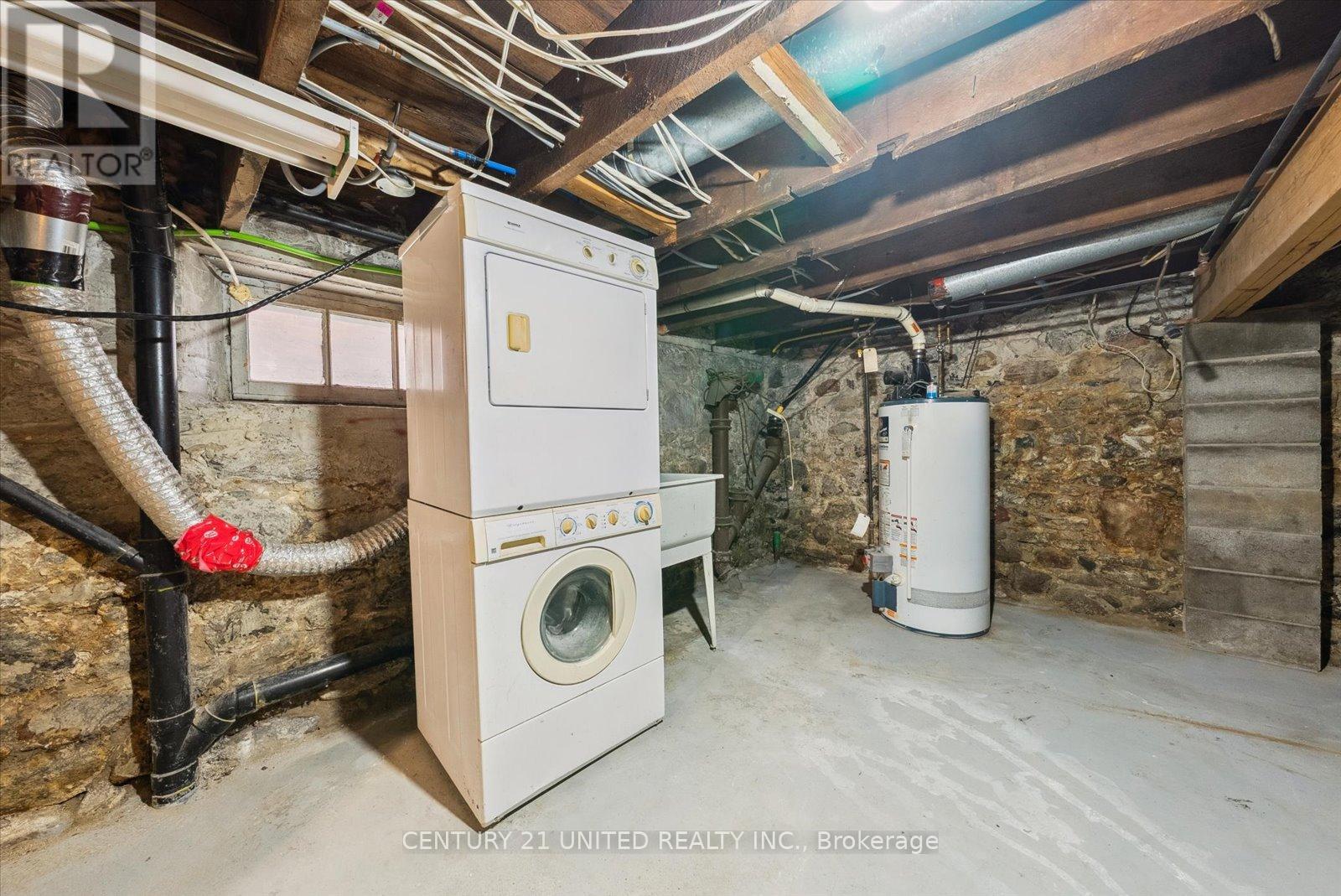 183 Stewart Street, Peterborough Central (South), Ontario  K9J 3M4 - Photo 37 - X12115262