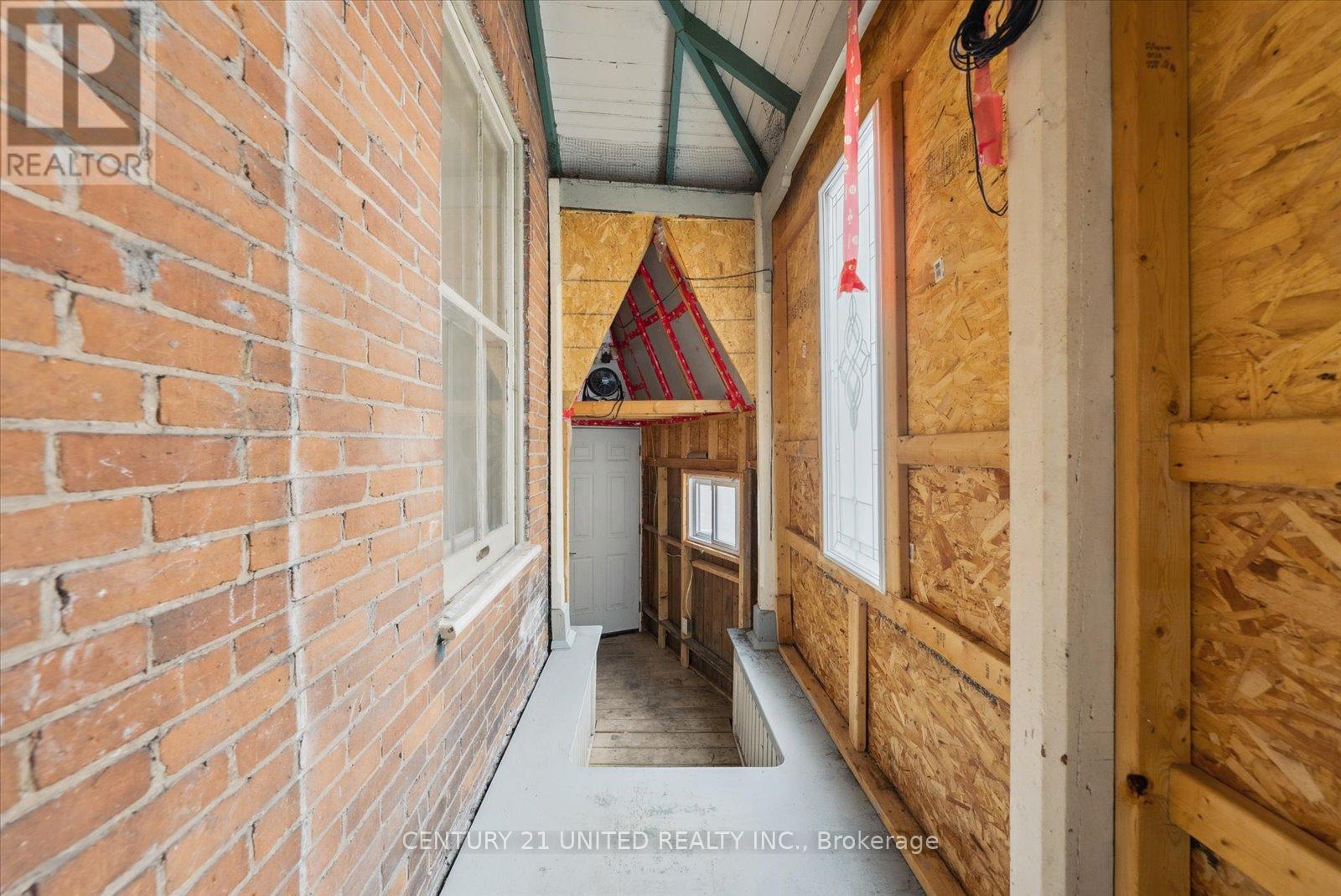 183 Stewart Street, Peterborough Central (South), Ontario  K9J 3M4 - Photo 39 - X12115262