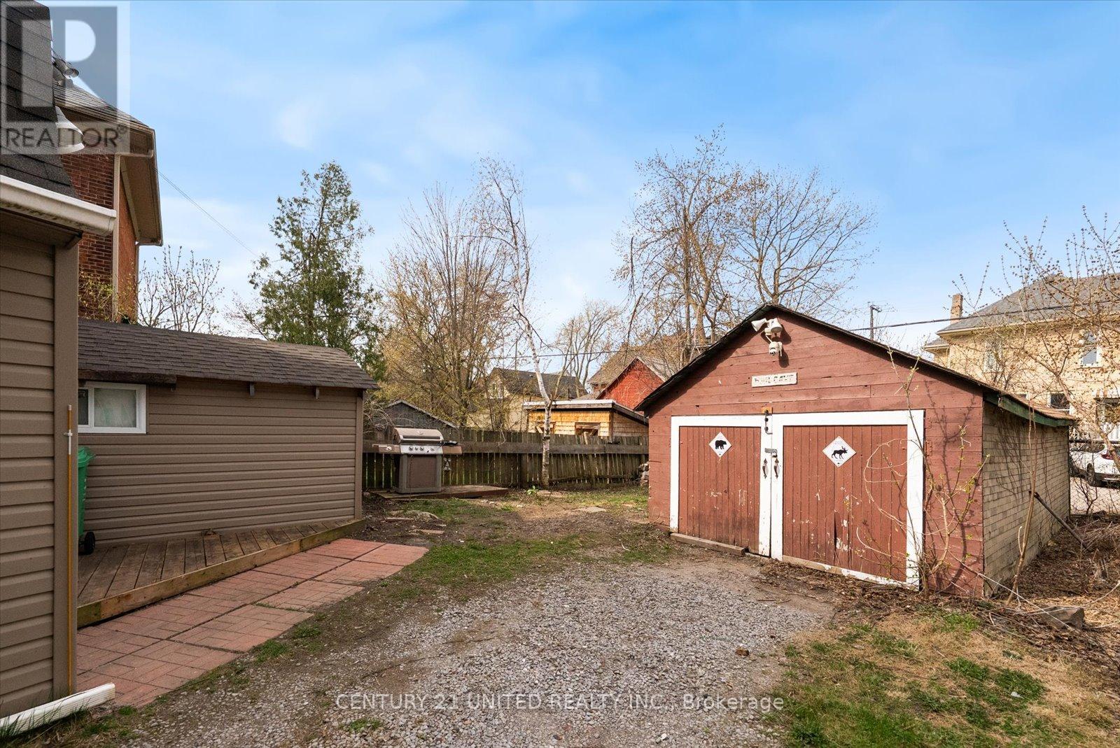 183 Stewart Street, Peterborough Central (South), Ontario  K9J 3M4 - Photo 41 - X12115262