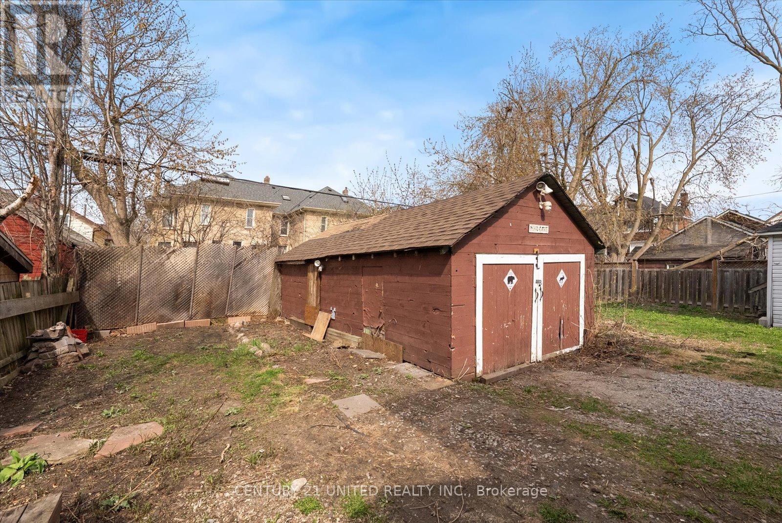 183 Stewart Street, Peterborough Central (South), Ontario  K9J 3M4 - Photo 42 - X12115262