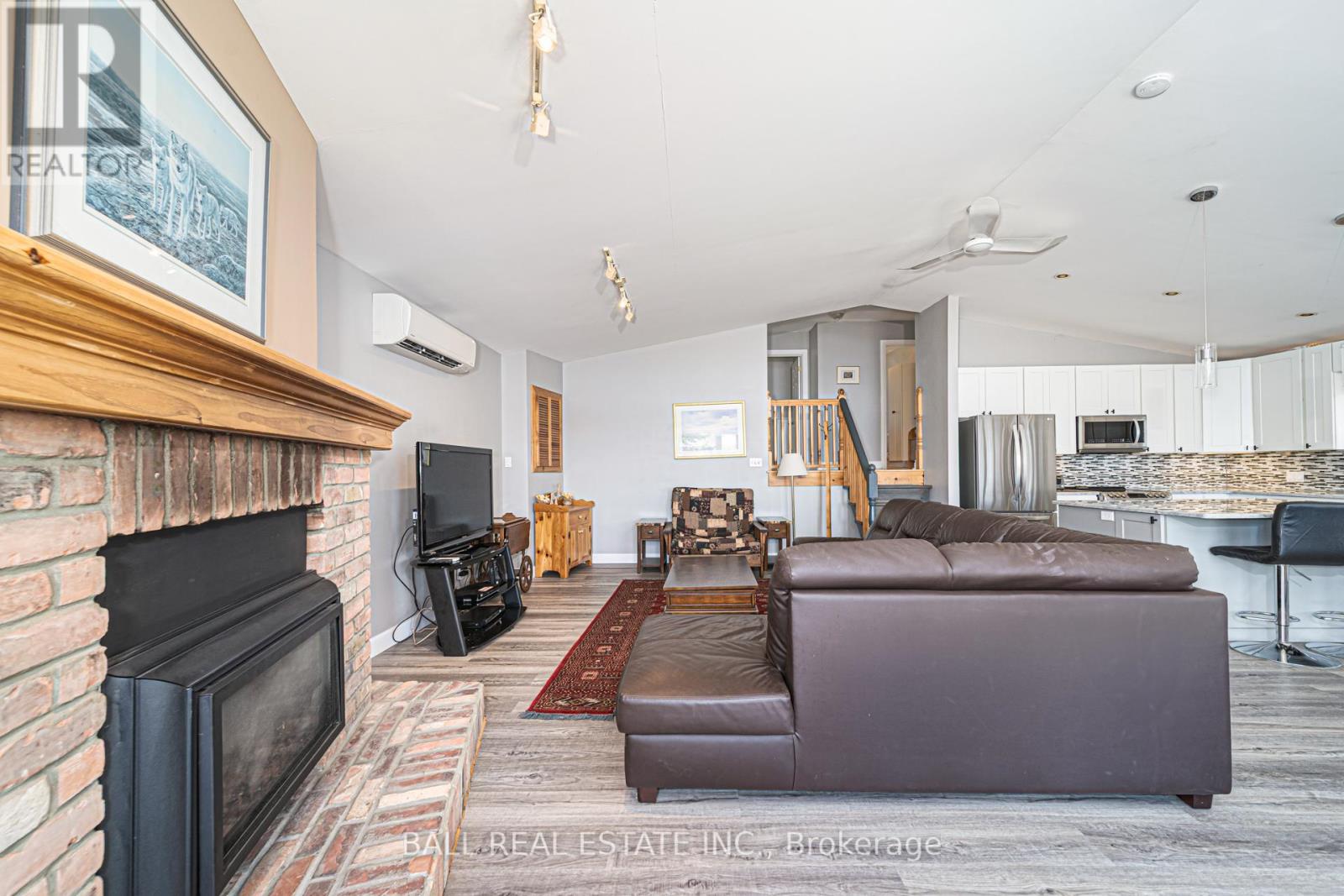 1851 Young's Point Road, Selwyn, Ontario  K0L 2H0 - Photo 13 - X12115291