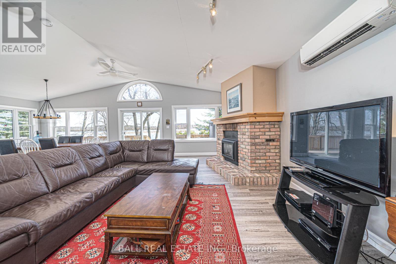 1851 Young's Point Road, Selwyn, Ontario  K0L 2H0 - Photo 14 - X12115291