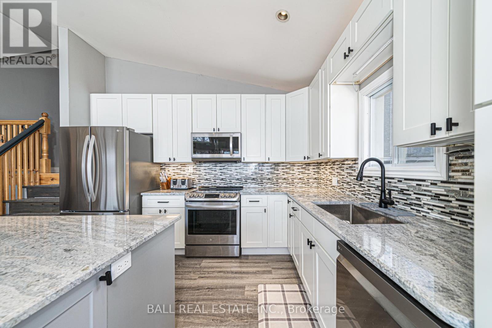 1851 Young's Point Road, Selwyn, Ontario  K0L 2H0 - Photo 18 - X12115291