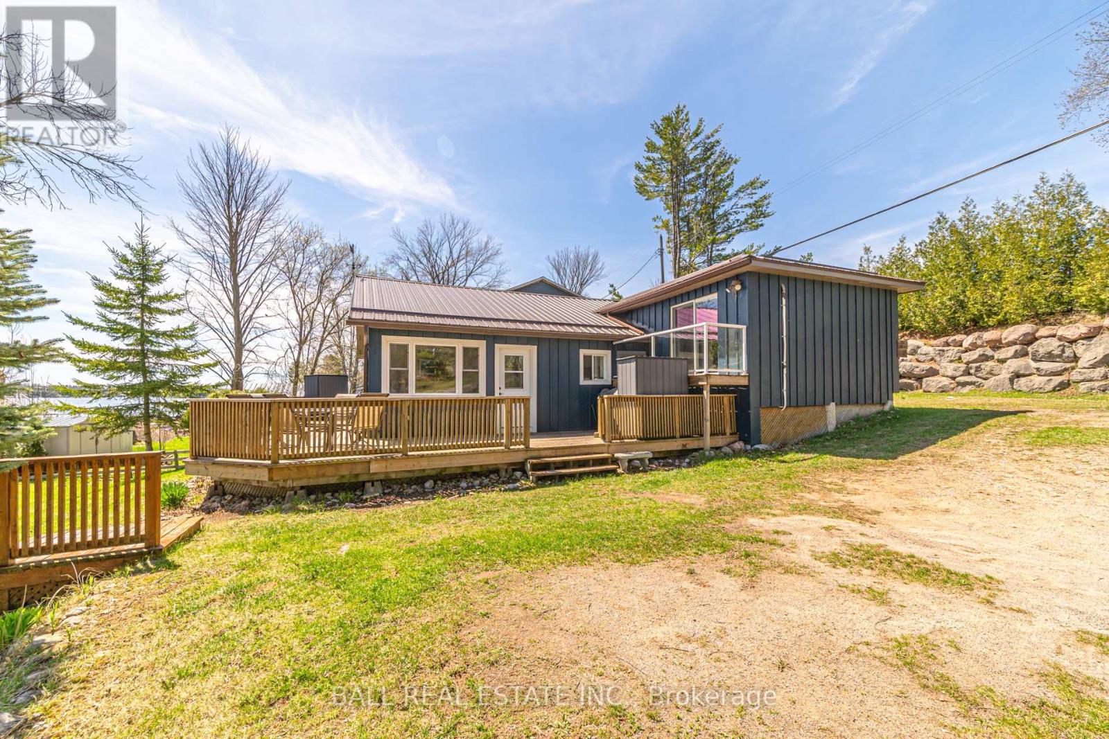 1851 Young's Point Road, Selwyn, Ontario  K0L 2H0 - Photo 3 - X12115291