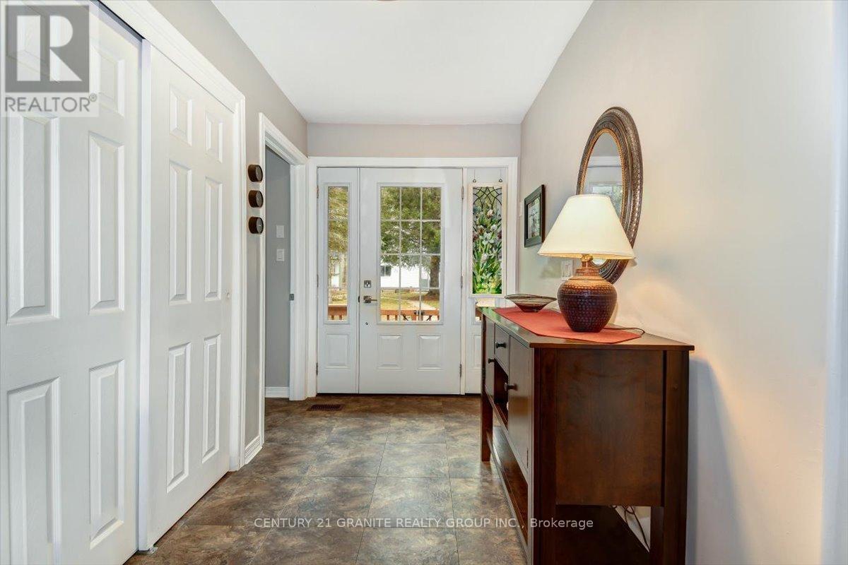 58 Rock Lake Court, Faraday, Ontario  K0L 1C0 - Photo 6 - X12115299