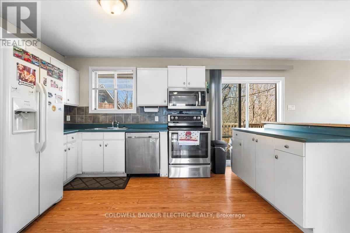 38 Cliffside Drive, Kawartha Lakes, Ontario  K0L 1T0 - Photo 12 - X12115357
