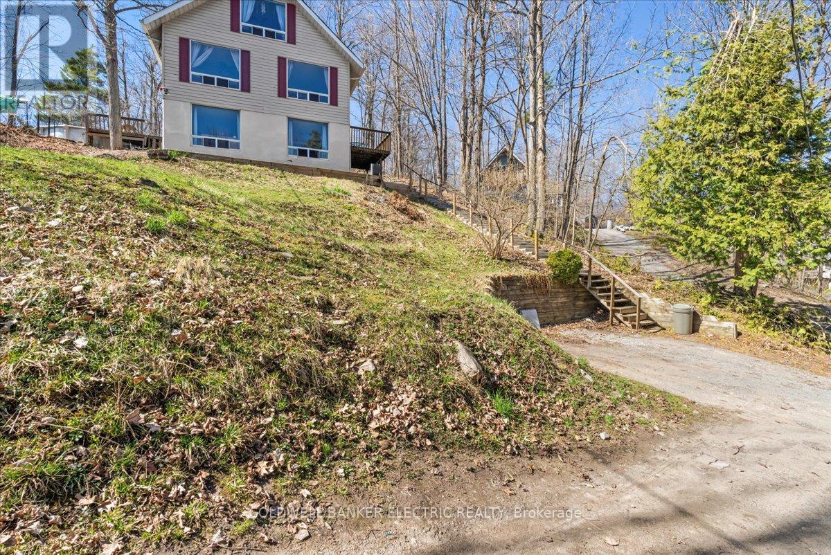 38 Cliffside Drive, Kawartha Lakes, Ontario  K0L 1T0 - Photo 34 - X12115357
