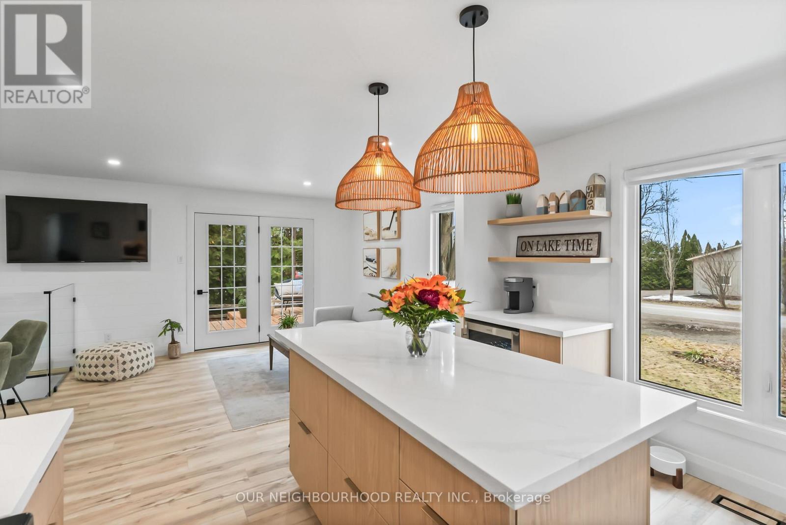 194 Snug Harbour Road, Kawartha Lakes (Lindsay), Ontario  K9V 4R6 - Photo 12 - X12115469