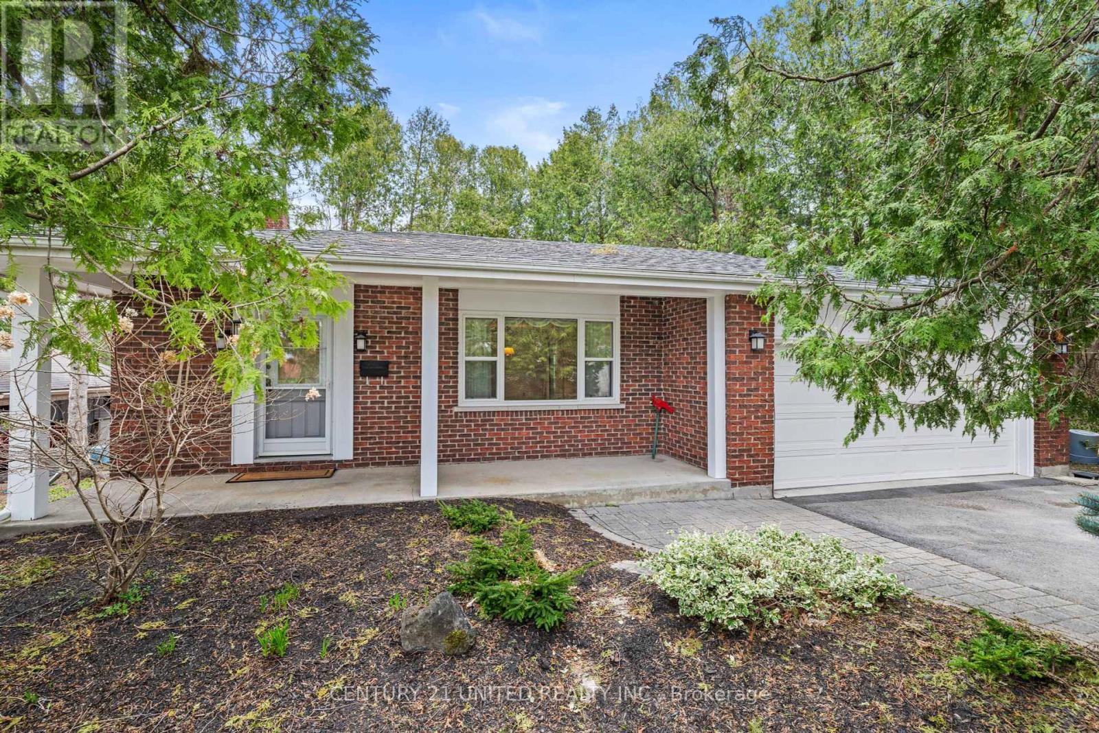 1219 Bridle Drive, Peterborough West (North), Ontario  K9J 7J7 - Photo 2 - X12115507