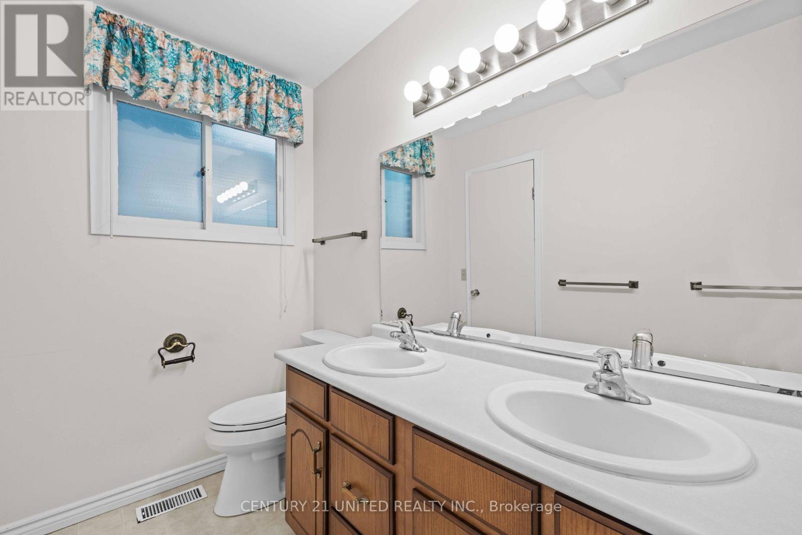 1219 Bridle Drive, Peterborough West (North), Ontario  K9J 7J7 - Photo 25 - X12115507